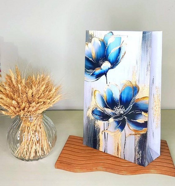 ساک هدیه (ساک کادویی) عمودی کد 5  سایز 38 × 24 × 10 طرح گل کمل گرافیکس 